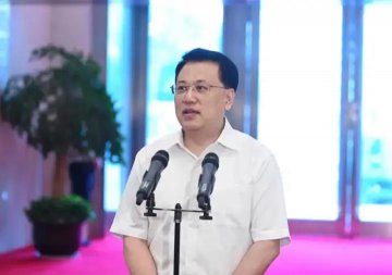 喜报！我院黄小民教授荣获浙江省仁心仁术奖、中医药抗疫团队荣获浙江省“最美浙江人·最美